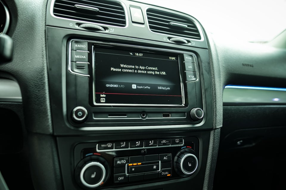 VW Golf VI 1,6 TDi 105 Highline DSG BMT 5d