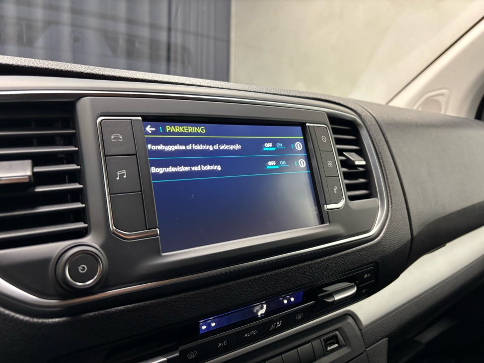 Peugeot e-Traveller 75 L2 Business