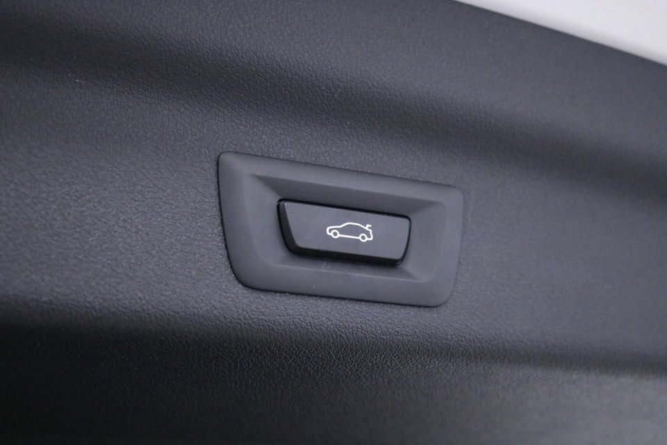 BMW iX1 eDrive20 M-Sport 5d