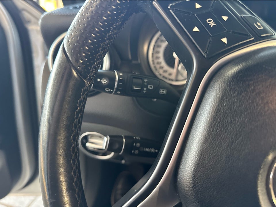 Mercedes A200 2,2 CDi Urban 5d