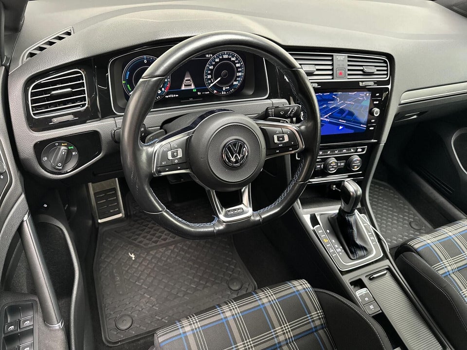 VW Golf VII 1,4 GTE DSG 5d