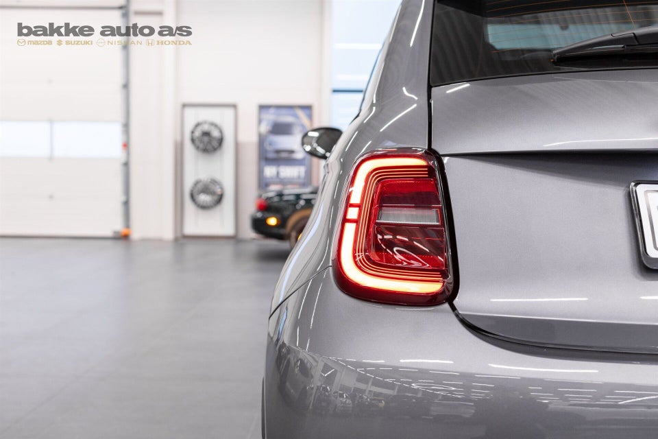 Fiat 500e 42 Icon 3d