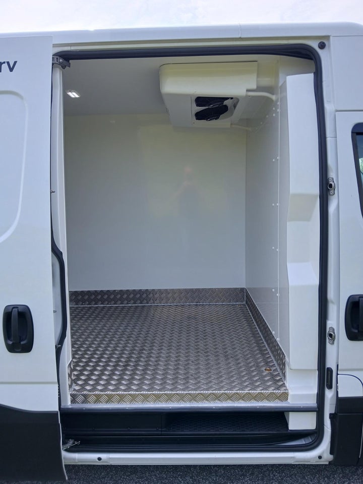 Iveco Daily 3,0 35S18 12m³ Van AG8