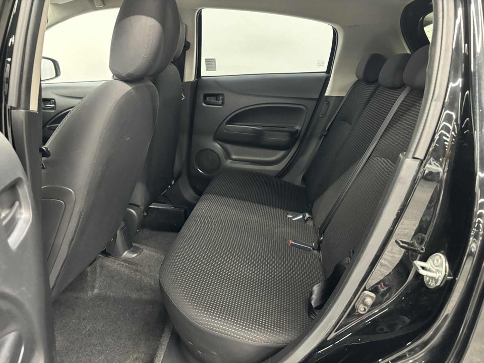 Mitsubishi Space Star 1,2 Black & White CVT 5d