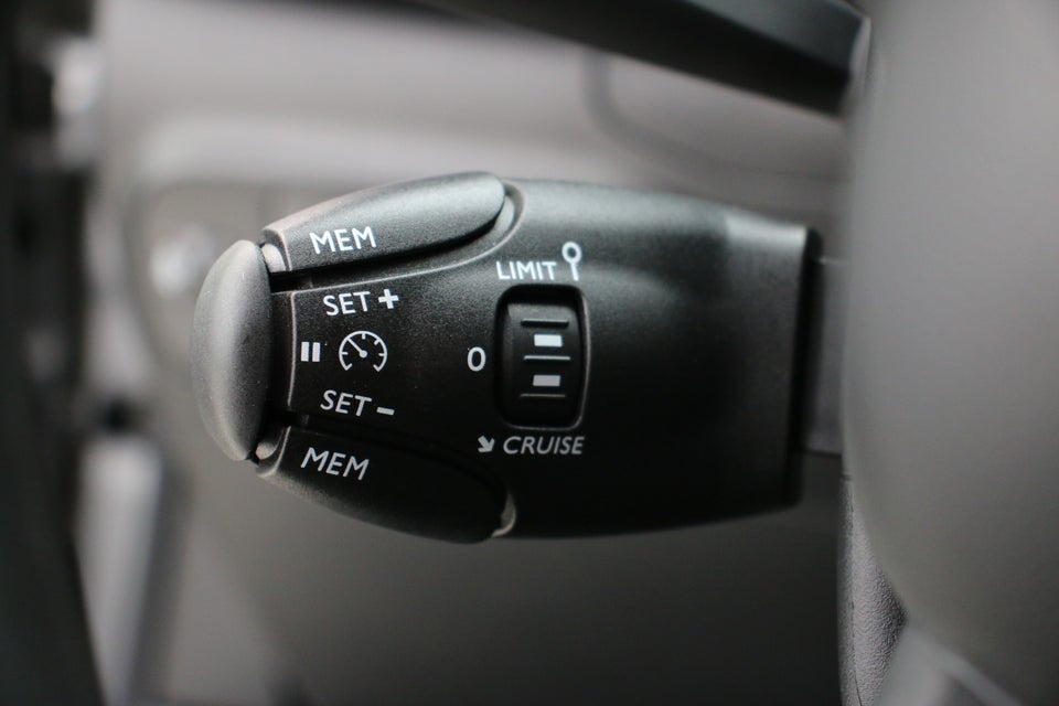 Citroën C3 1,2 PureTech 83 Attraction 5d