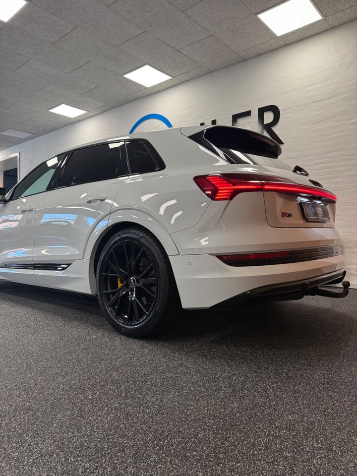 Audi e-tron 55 Black Edition S-line quattro 5d