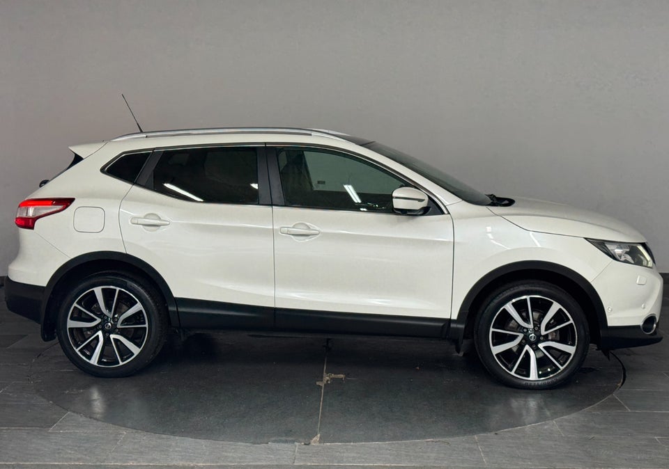 Nissan Qashqai 1,6 dCi 130 Tekna X-tr. 5d