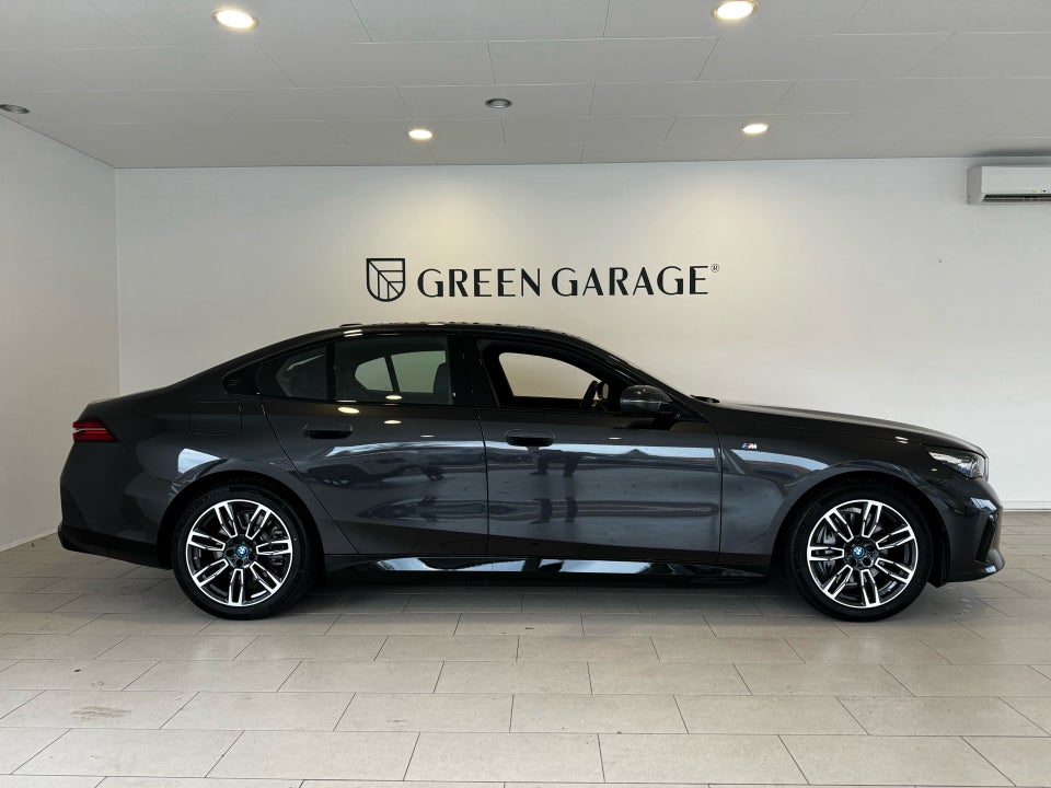 BMW i5 eDrive40 M-Sport 4d