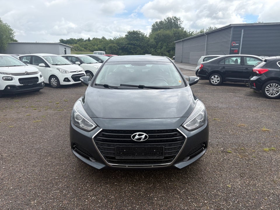 Hyundai i40 1,7 CRDi 115 Trend 4d