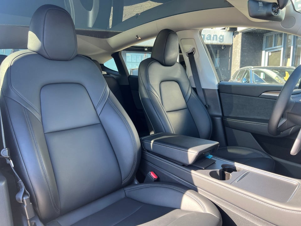 Tesla Model Y Performance AWD 5d