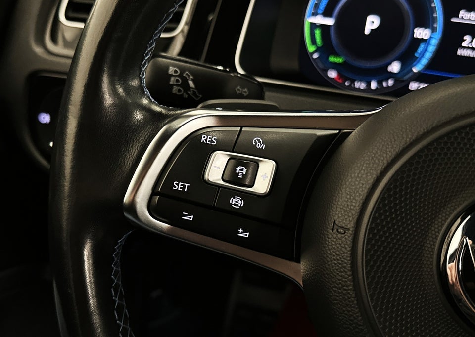 VW Golf VII 1,4 GTE DSG 5d