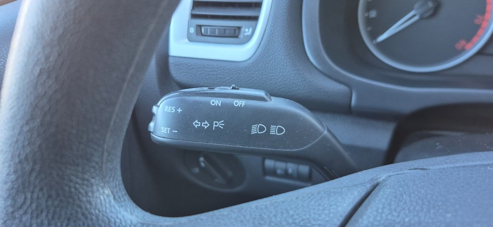 Skoda Fabia 1,4 16V Elegance Combi 5d