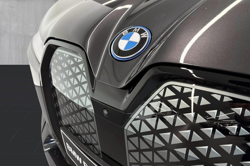BMW iX xDrive40 Fully Charged 5d