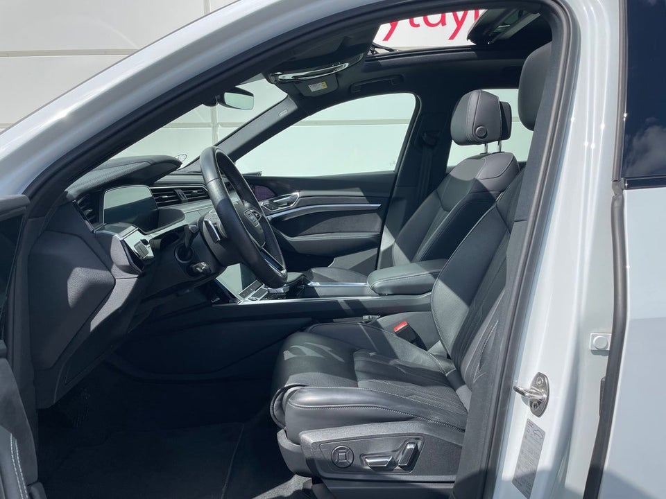 Audi e-tron 55 S-line quattro 5d