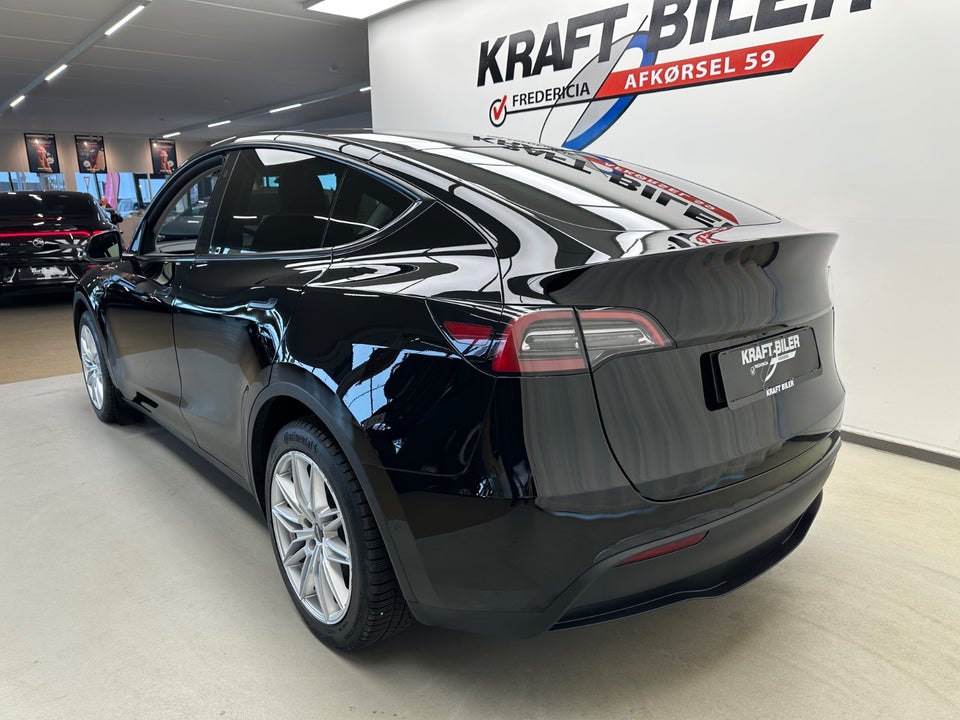 Tesla Model Y Long Range AWD 5d