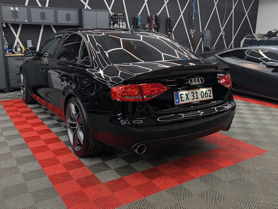 Audi A4 3,2 FSi quattro 4d