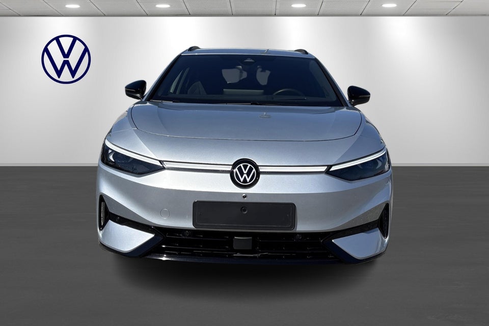 VW ID.7 77 Style+ Tourer 5d