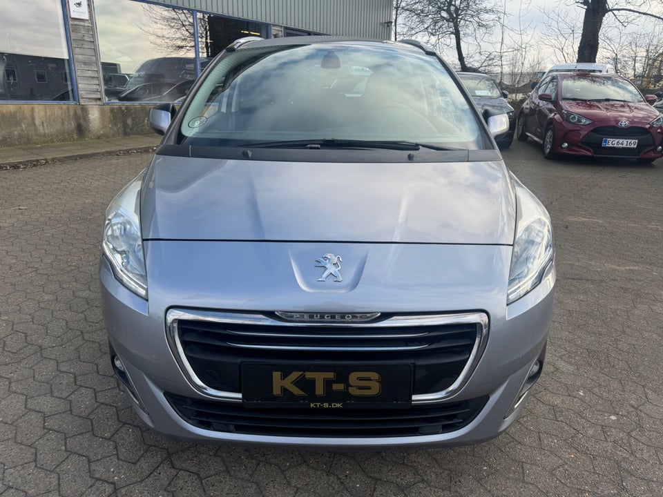 Peugeot 5008 1,6 HDi 114 Style 7prs 5d