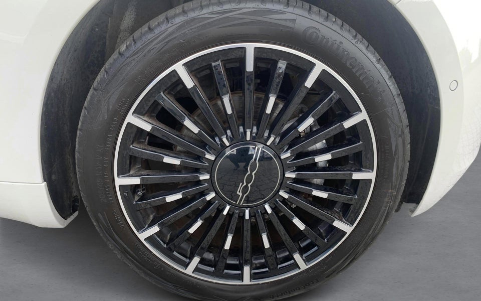 Fiat 500e 42 la Prima 3d