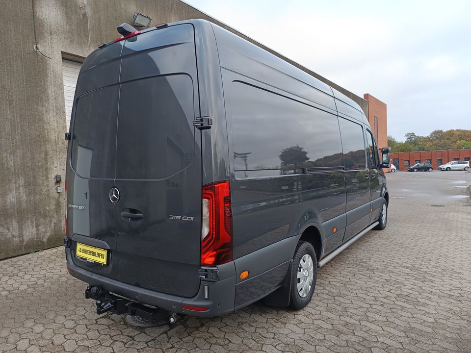 Mercedes Sprinter 319 2,0 CDi A3 Kassevogn aut. RWD