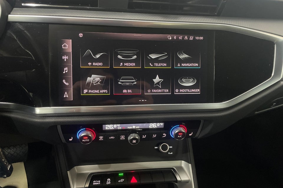 Audi Q3 45 TFSi e Attitude plus S-tr. 5d