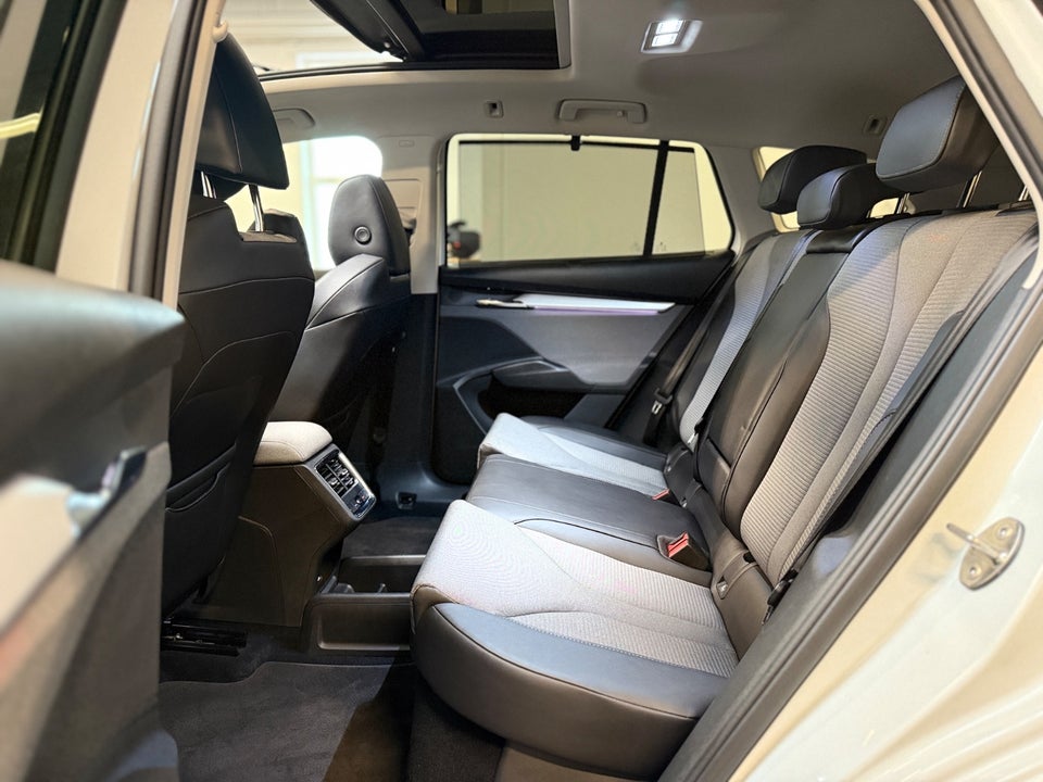 Skoda Enyaq 80x iV Loft 5d