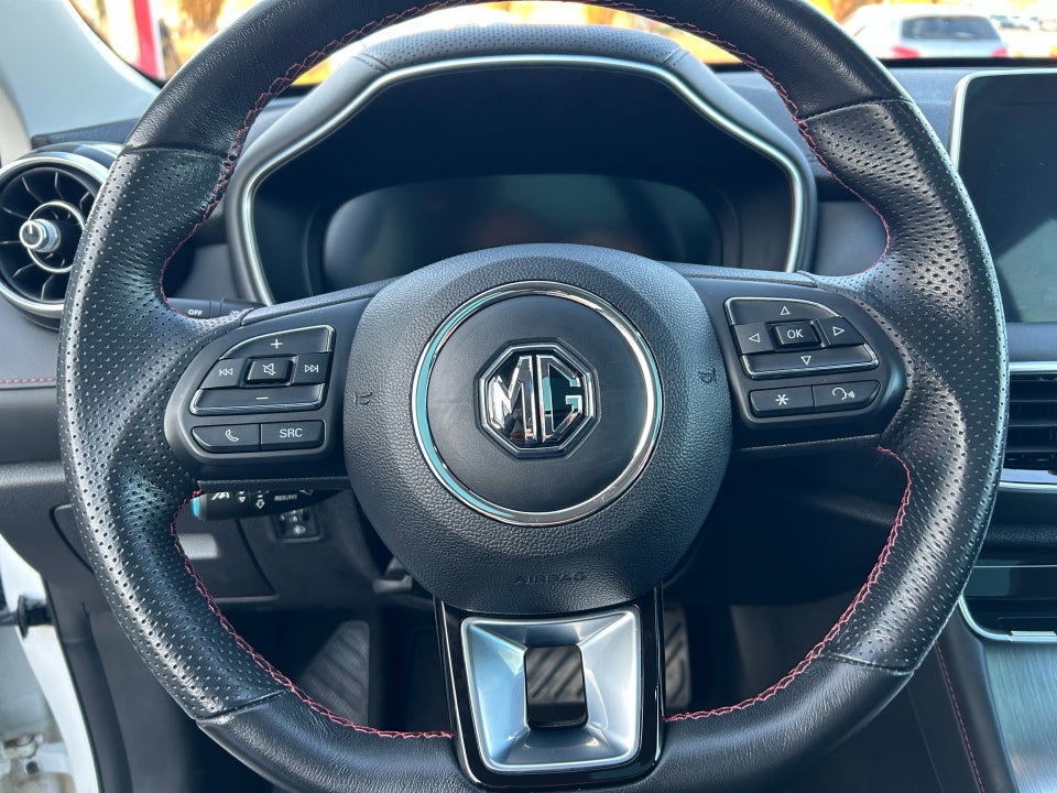 MG EHS 1,5 PHEV Luxury 5d