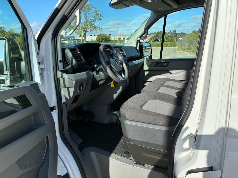VW Crafter 35 2,0 TDi 177 Kassevogn L3H3 aut.
