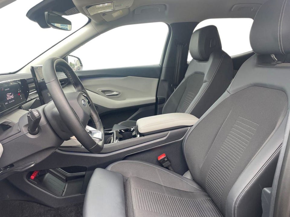 Ford Explorer 82 Premium Extended Range 5d