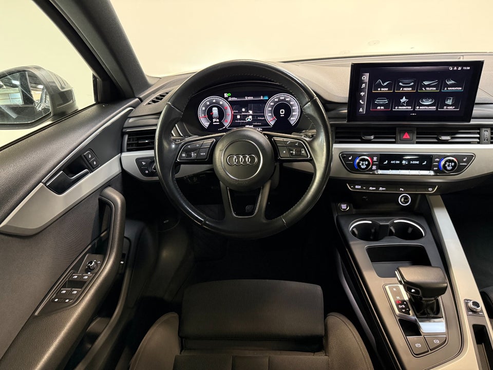 Audi A4 40 TFSi S-line Prestige Tour plus Avant S-tr. 5d