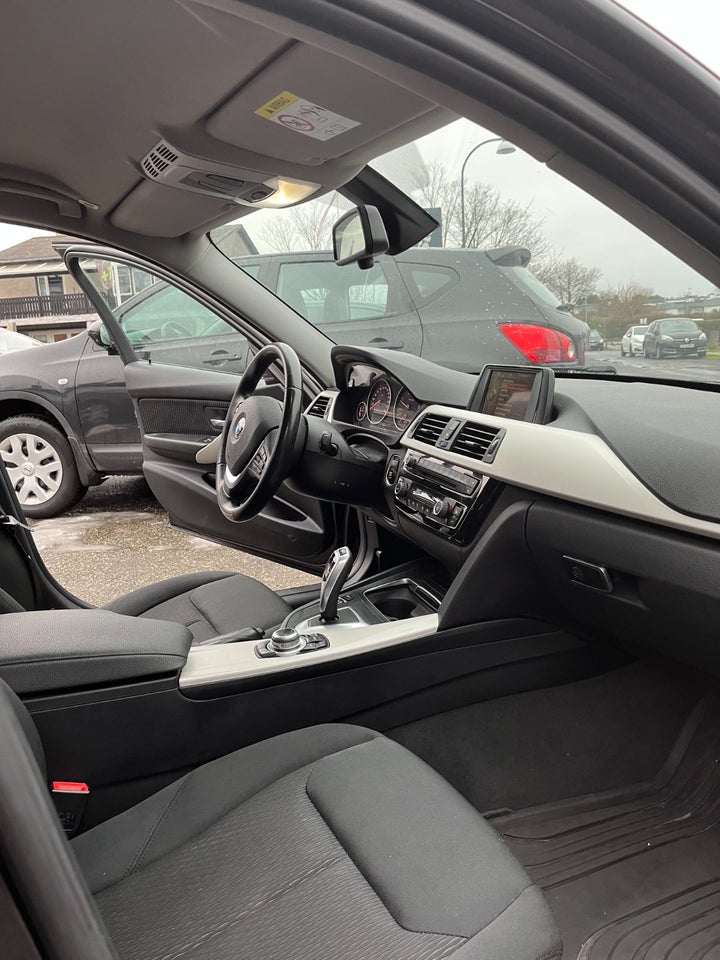 BMW 320d 2,0 Touring Luxury Line aut. 5d