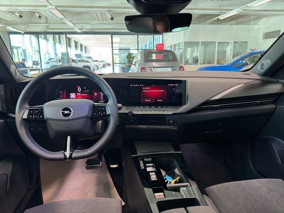 Opel Astra-e 54 Ultimate 5d