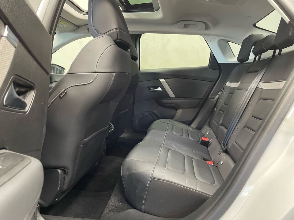 Citroën ë-C4 X 50 Shine 4d