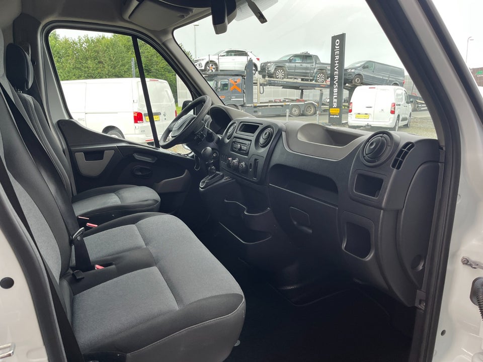 Renault Master III T33 2,3 dCi 125 L2H2 Kassevogn