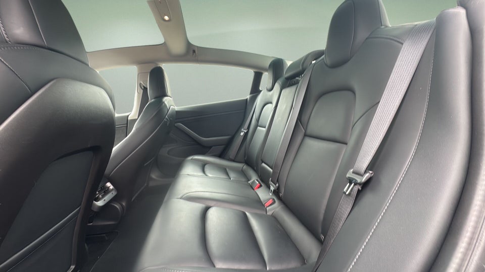 Tesla Model 3 Long Range AWD 4d