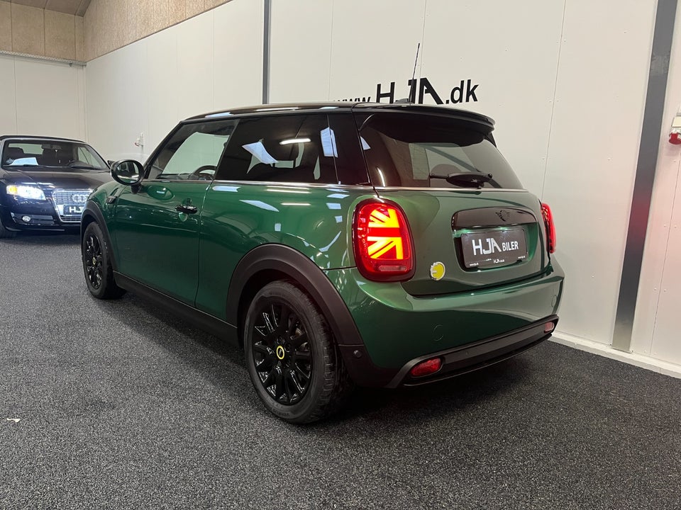 MINI Cooper SE Essential 3d
