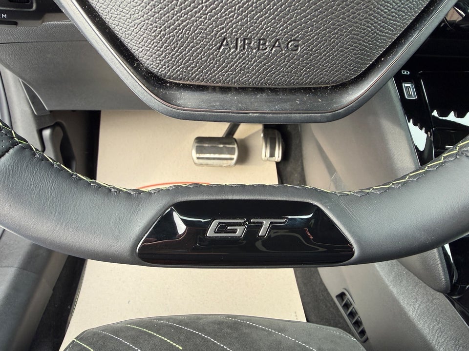 Peugeot e-208 54 GT Pack 5d