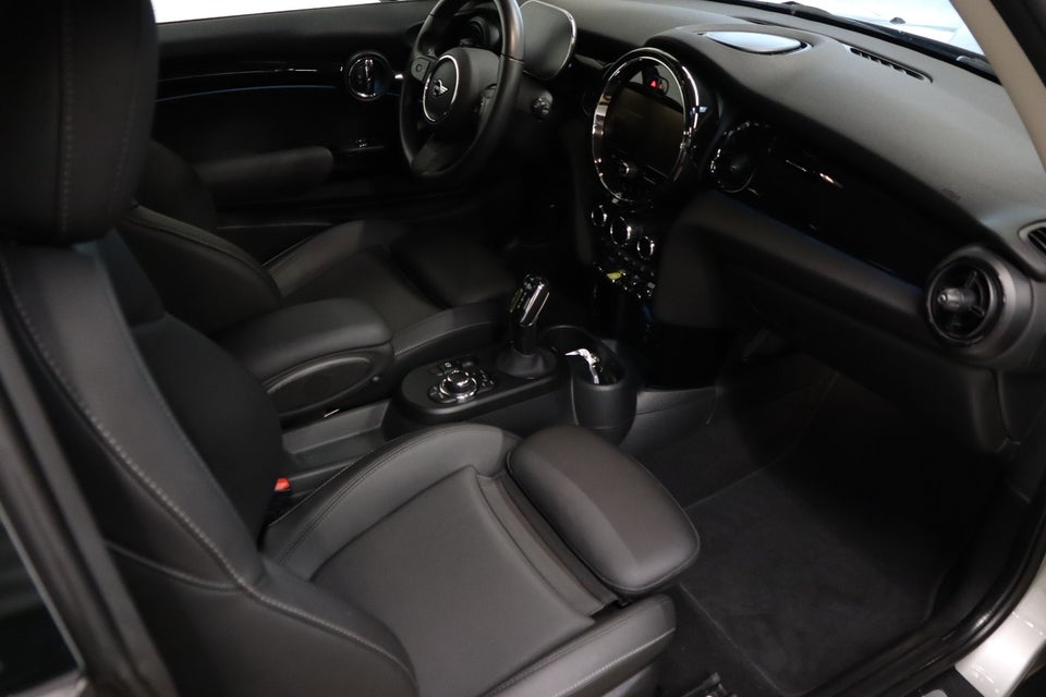 MINI Cooper SE Classic Trim 3d
