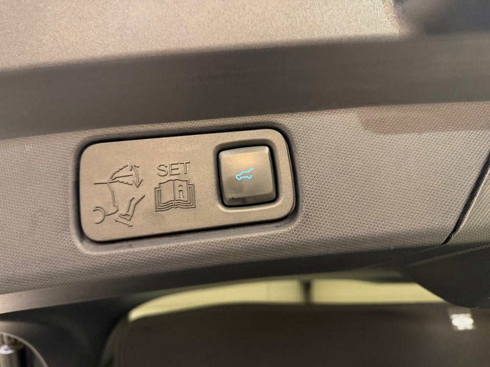 Ford Mustang Mach-E 68 Standard Range 5d