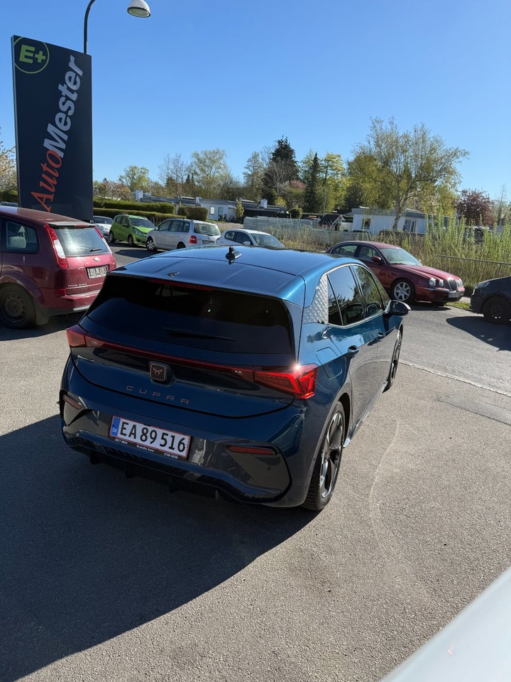 Cupra Born 58 e-Boost Dinamica Pack High 5d