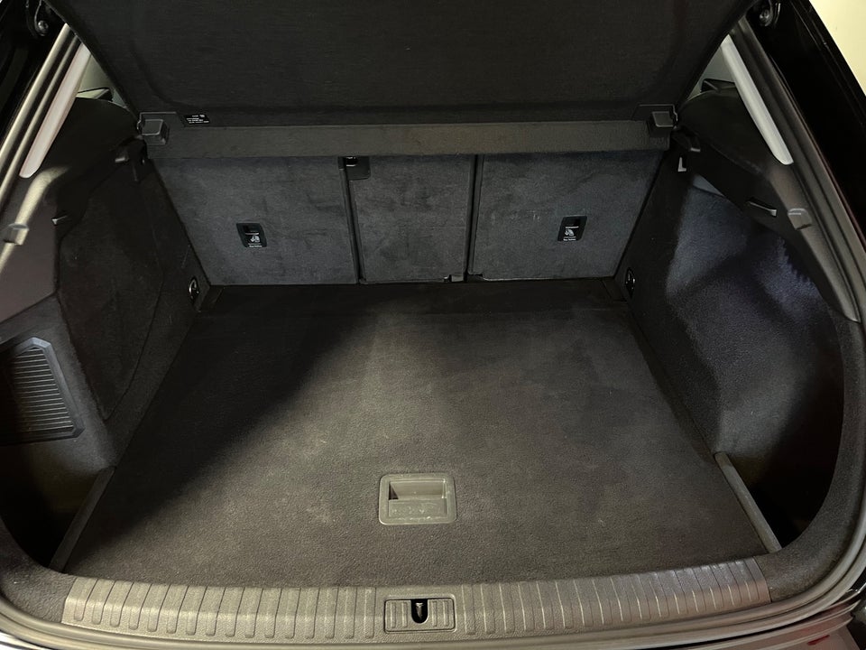 Audi Q3 45 TFSi e Attitude plus S-tr. 5d