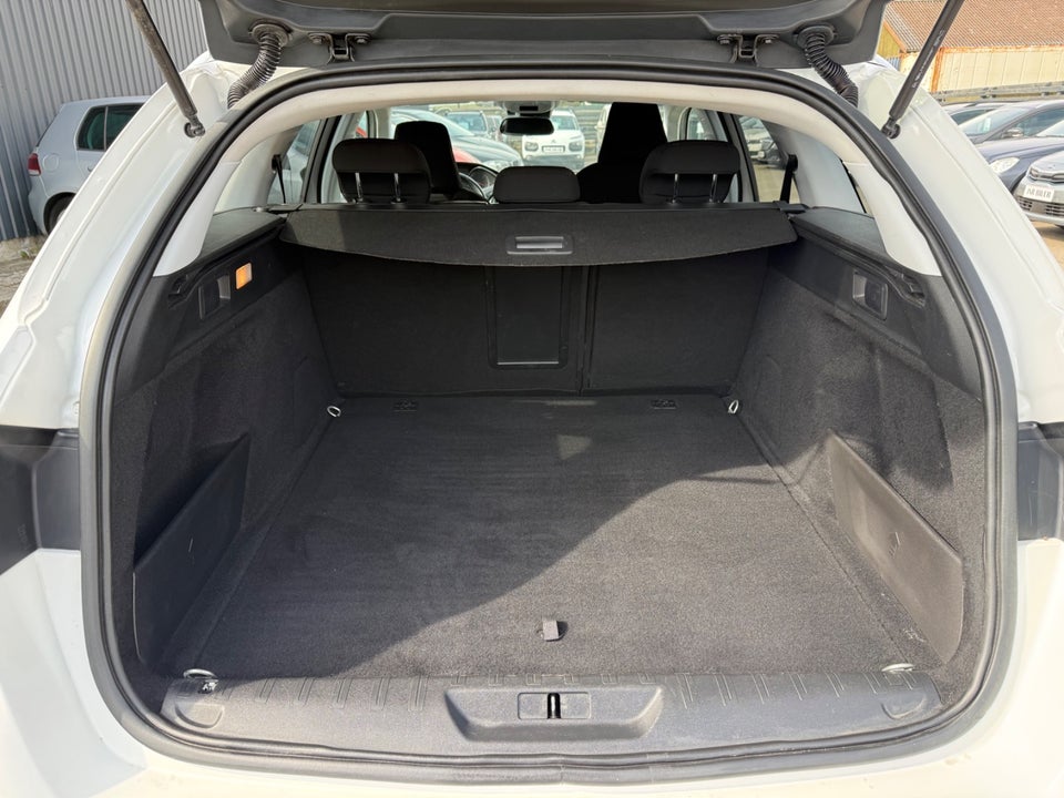 Peugeot 308 1,6 BlueHDi 120 Active SW EAT6 5d