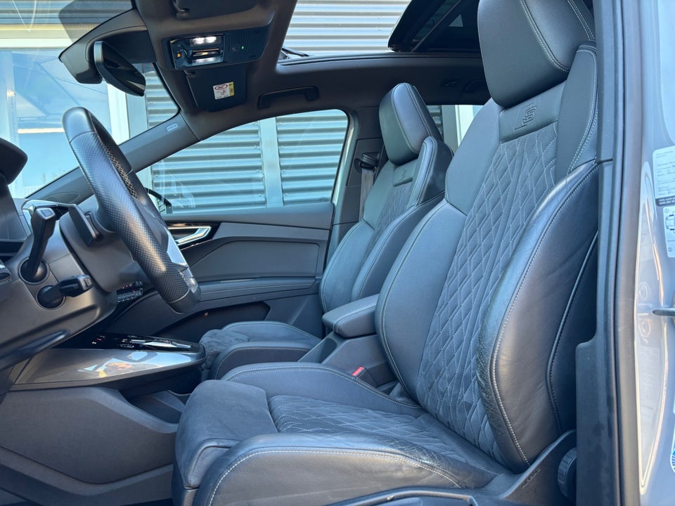 Audi Q4 e-tron 50 S-line quattro 5d