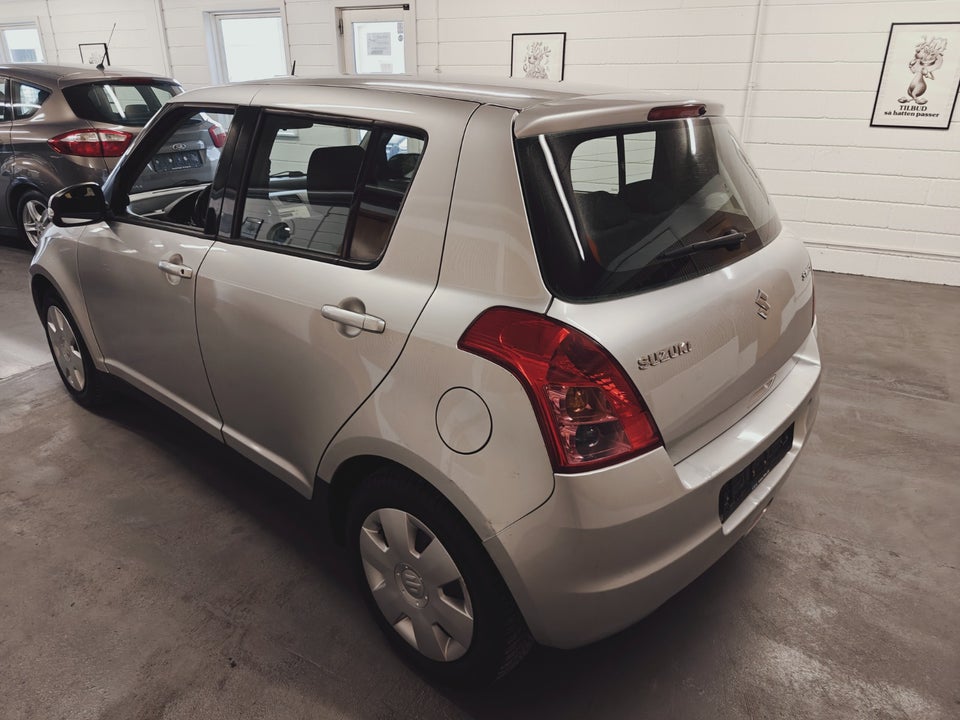 Suzuki Swift 1,3 Style 5d