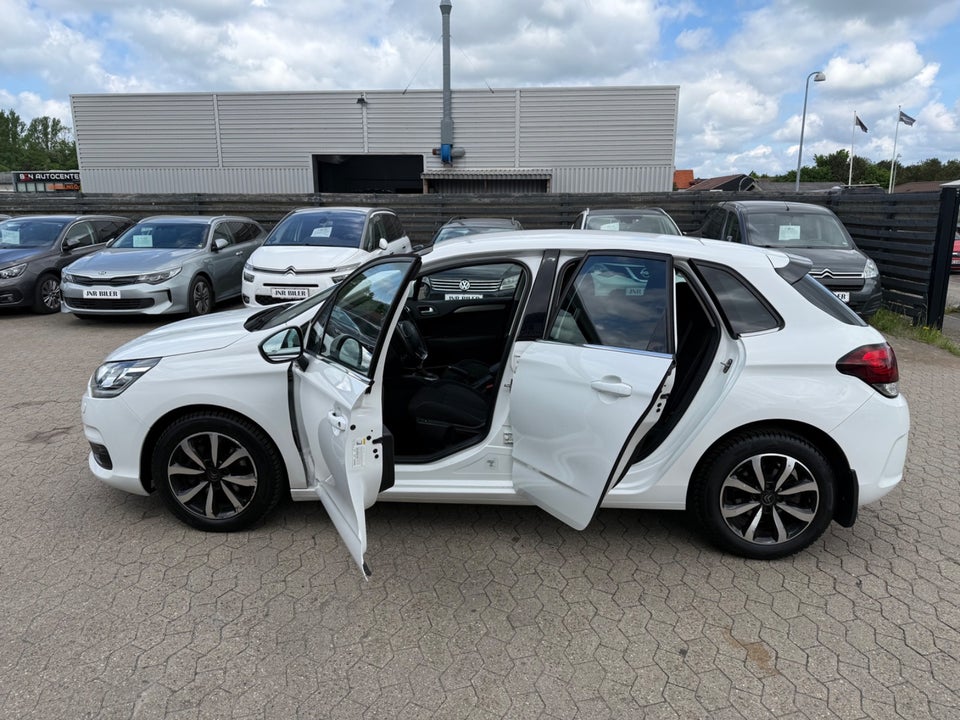 Citroën C4 1,6 BlueHDi 120 Challenge EAT6 5d