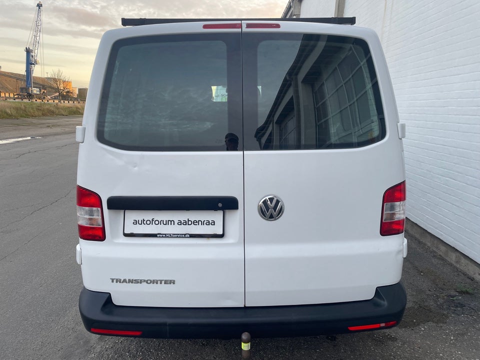 VW Transporter 2,0 TDi 114 Kassevogn kort BM