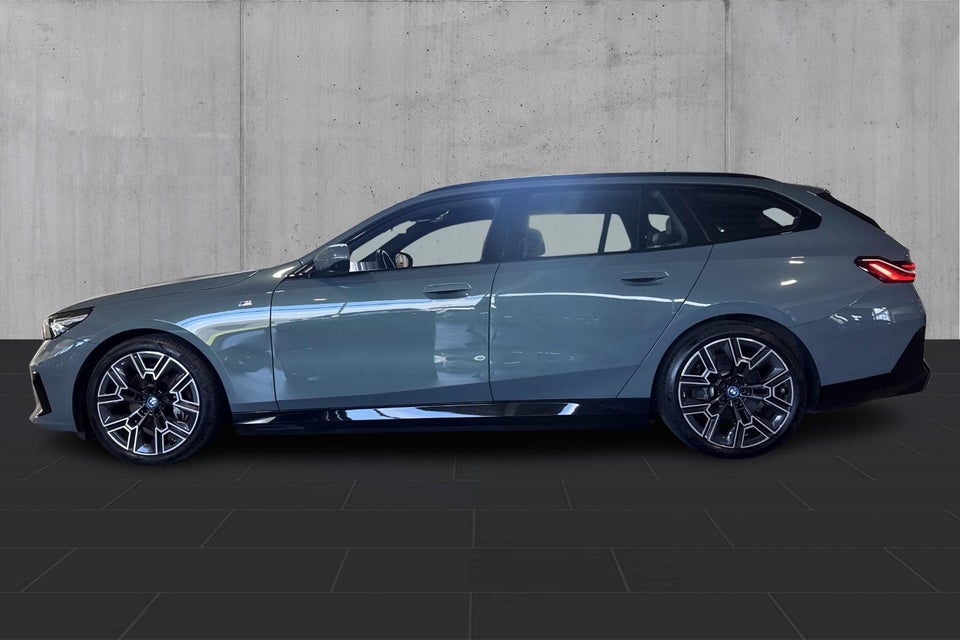 BMW i5 eDrive40 Touring M-Sport 5d