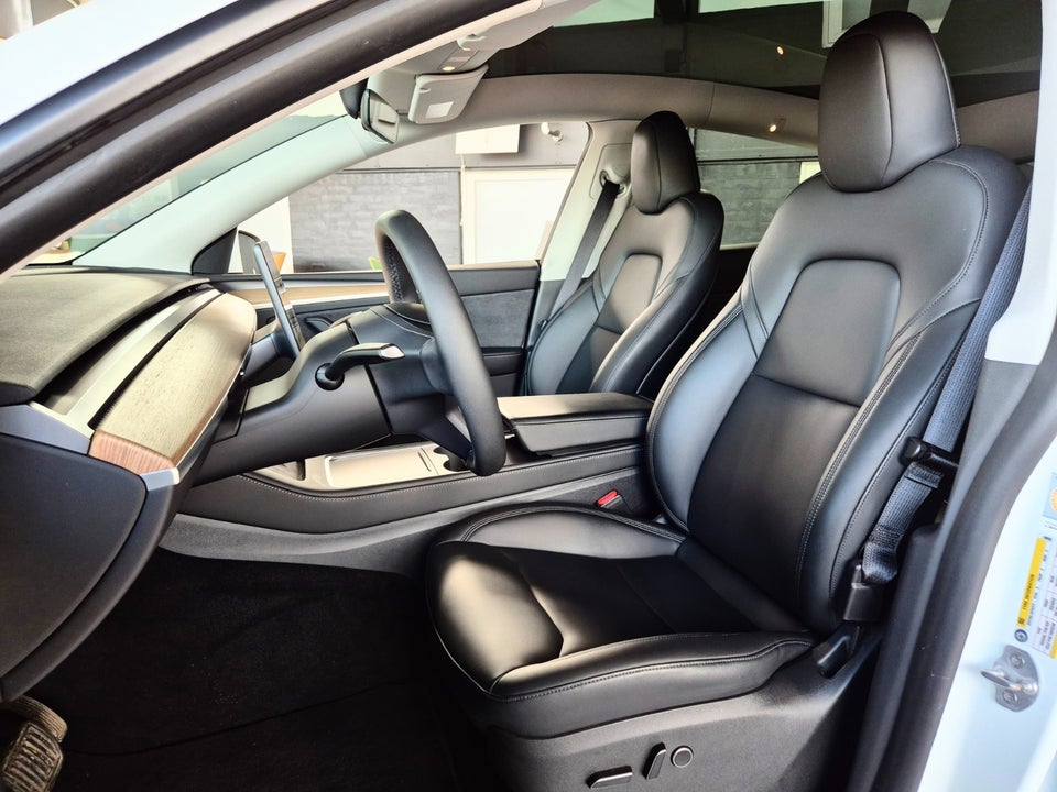Tesla Model Y Long Range AWD 5d