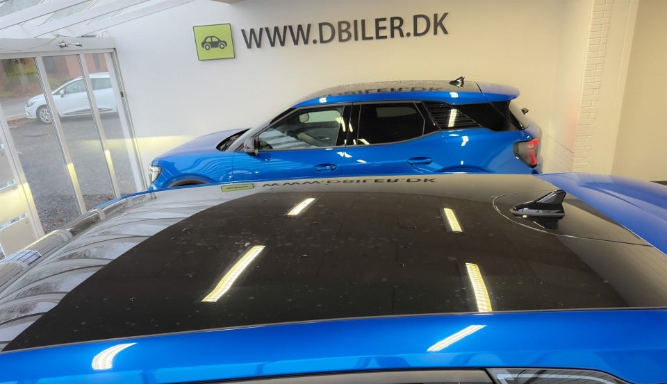 Ford Explorer 77 Premium Extended Range 5d