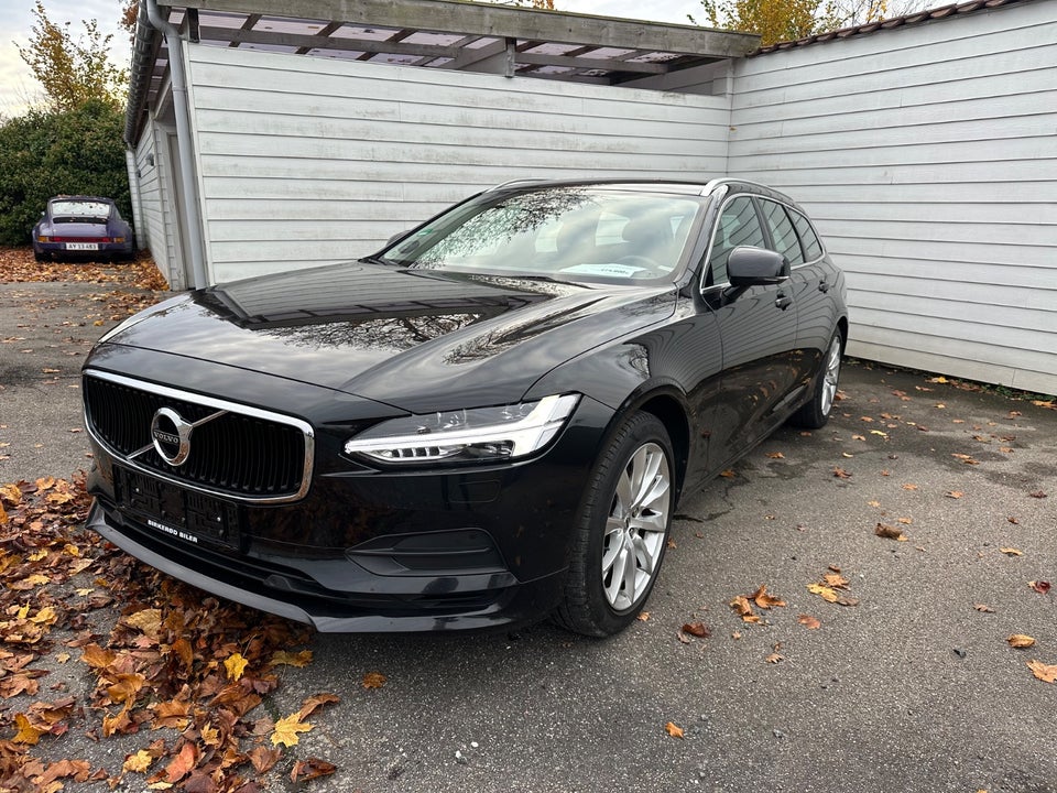 Volvo V90 2,0 T4 190 Momentum aut. 5d